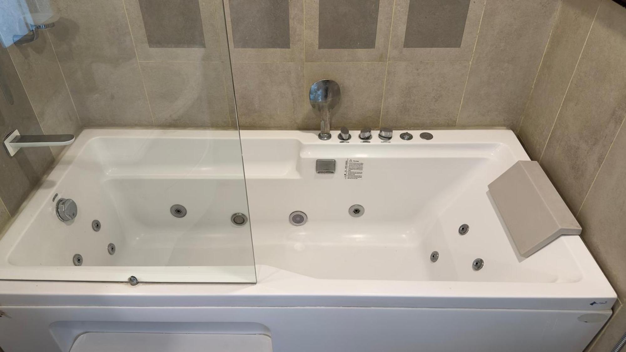 Centaurus Apartments イスラマバード エクステリア 写真