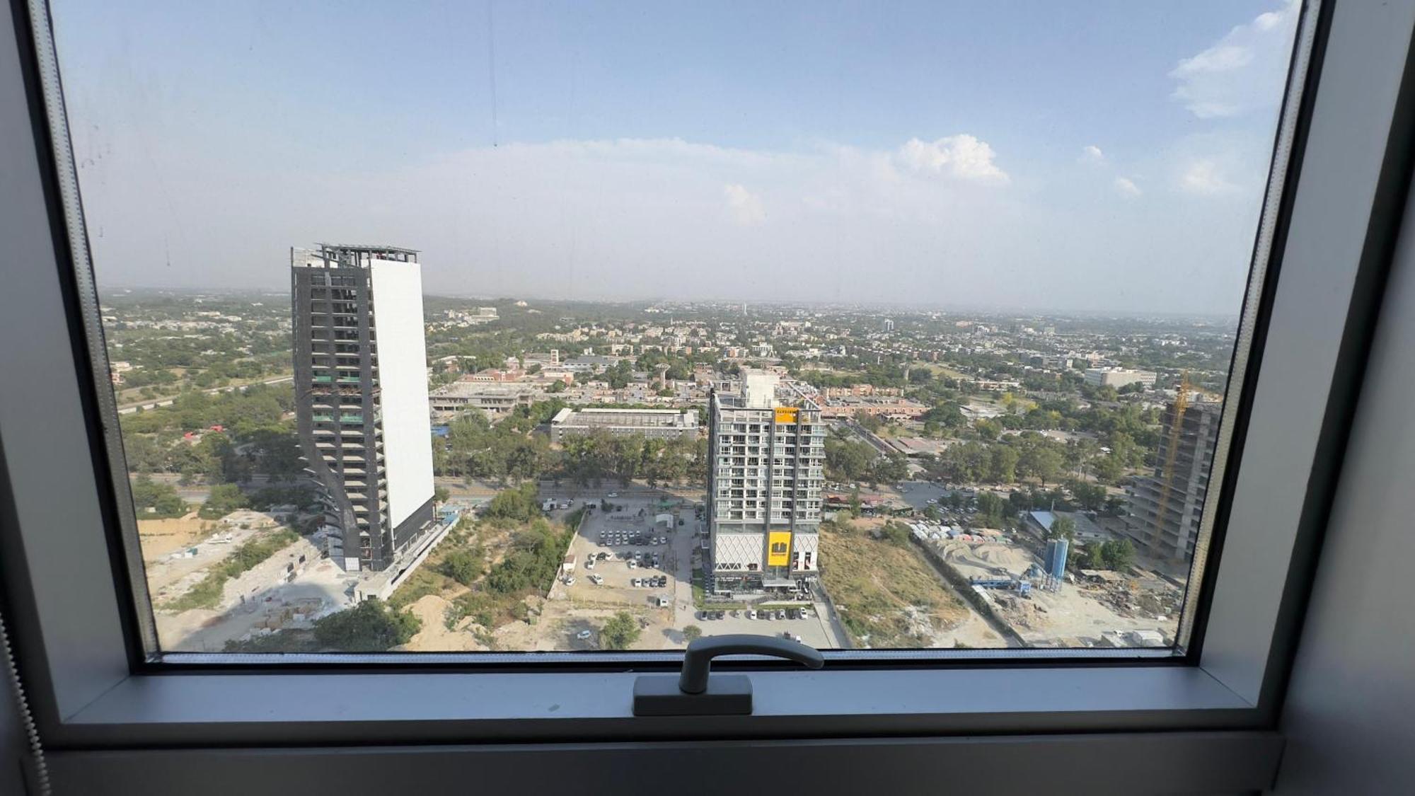 Centaurus Apartments イスラマバード エクステリア 写真